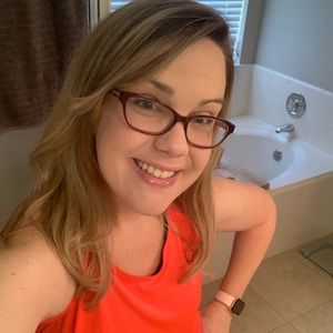 Meet your Posher, Candice